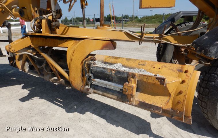 image for item DK2033 2005 Caterpillar 140H  motor grader
