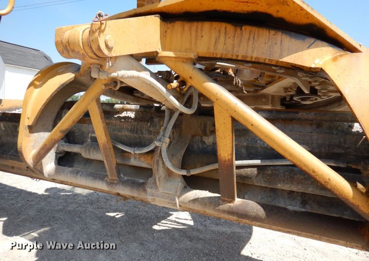 image for item DK2033 2005 Caterpillar 140H  motor grader