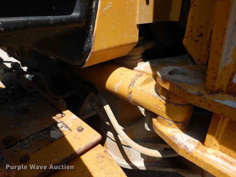 image for item DK2033 2005 Caterpillar 140H  motor grader