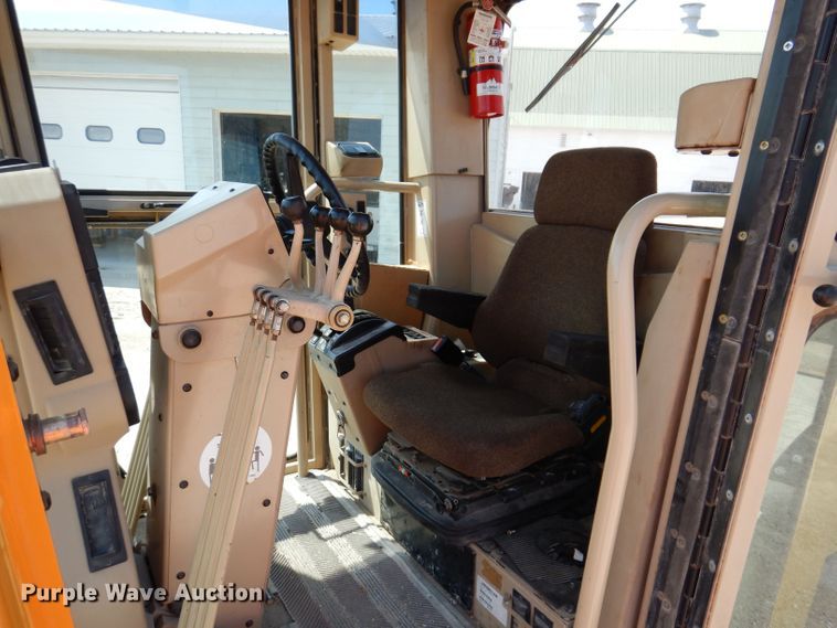 image for item DK2033 2005 Caterpillar 140H  motor grader