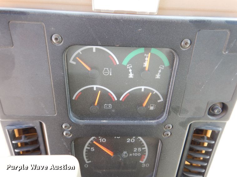 image for item DK2033 2005 Caterpillar 140H  motor grader