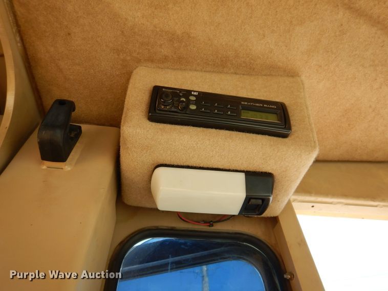 image for item DK2033 2005 Caterpillar 140H  motor grader