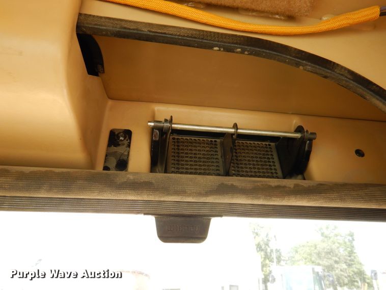 image for item DK2033 2005 Caterpillar 140H  motor grader