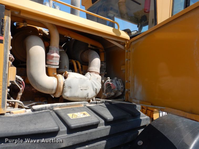 image for item DK2033 2005 Caterpillar 140H  motor grader