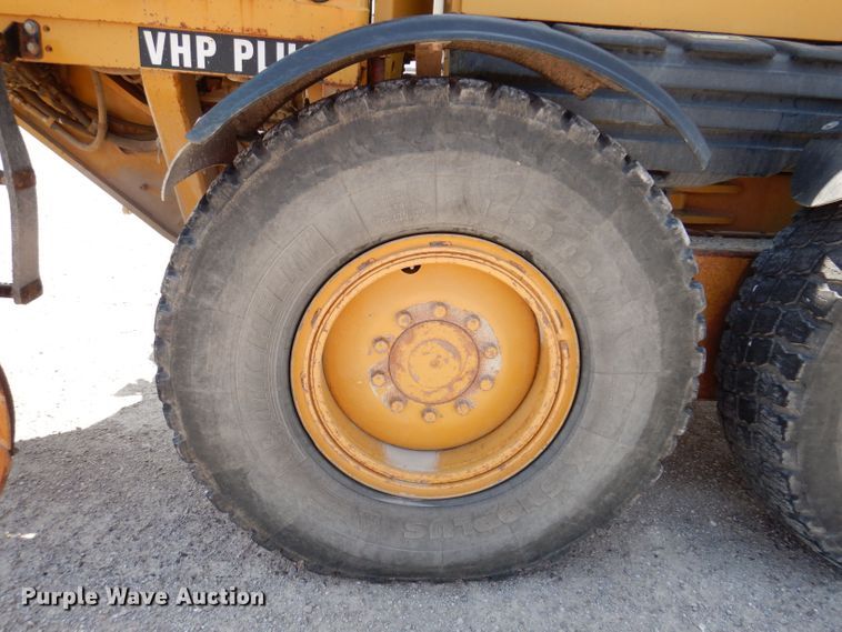 image for item DK2033 2005 Caterpillar 140H  motor grader