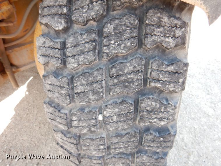 image for item DK2033 2005 Caterpillar 140H  motor grader