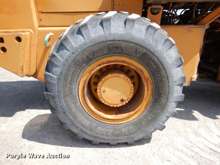 image for item DK2035 1996 Case 721B  wheel loader