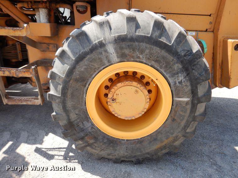 image for item DK2035 1996 Case 721B  wheel loader
