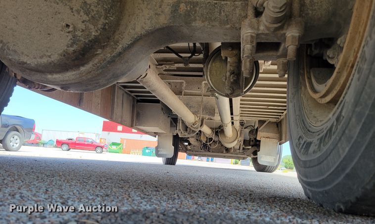 image for item DM2374 2004 Thomas Saf-T-Liner MVP EF  school bus