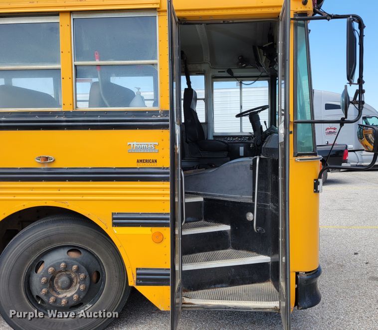 image for item DM2374 2004 Thomas Saf-T-Liner MVP EF  school bus
