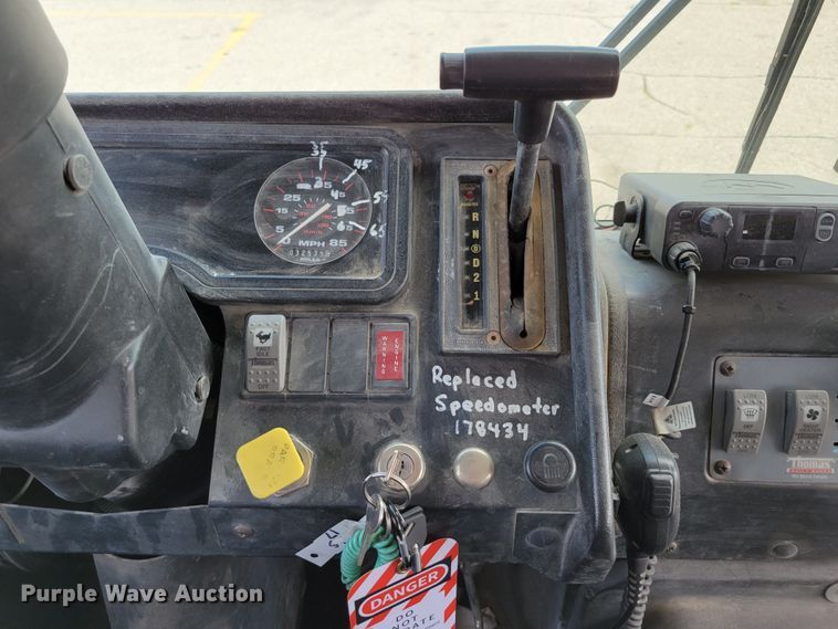 image for item DM2374 2004 Thomas Saf-T-Liner MVP EF  school bus