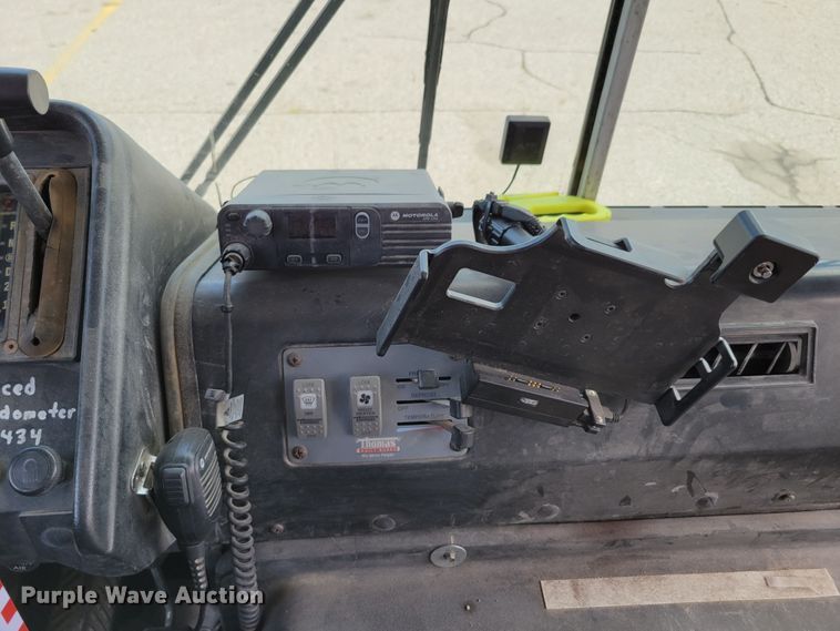 image for item DM2374 2004 Thomas Saf-T-Liner MVP EF  school bus