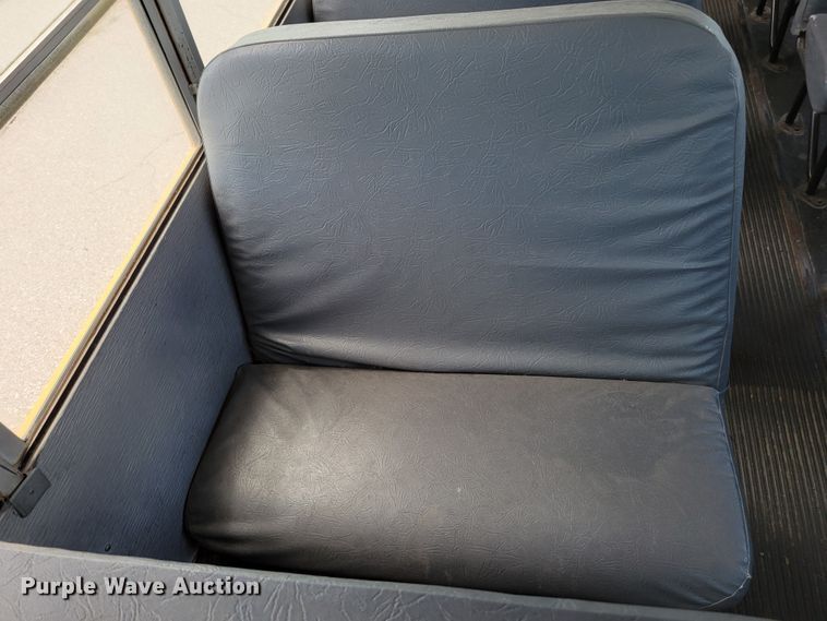 image for item DM2374 2004 Thomas Saf-T-Liner MVP EF  school bus