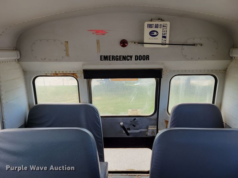 image for item DM2374 2004 Thomas Saf-T-Liner MVP EF  school bus