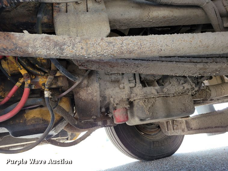 image for item DM2374 2004 Thomas Saf-T-Liner MVP EF  school bus