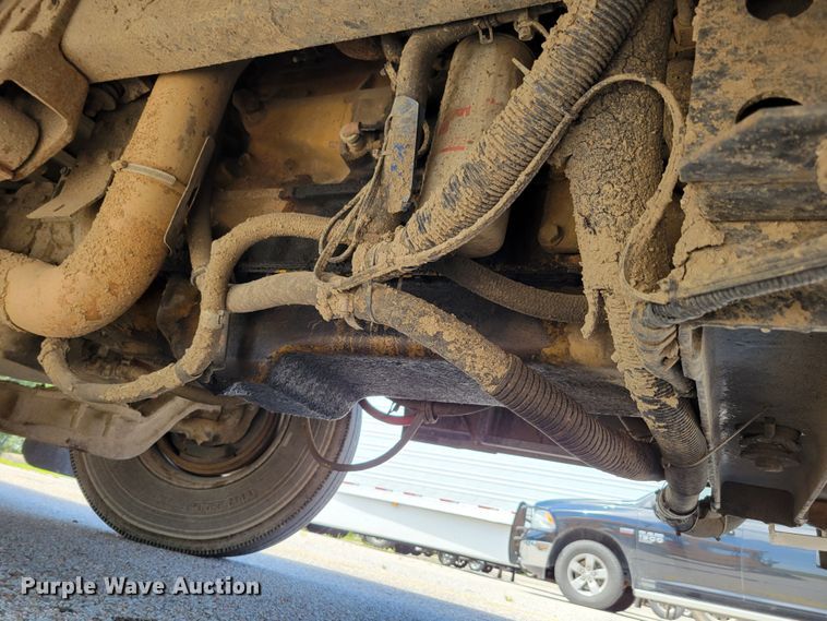 image for item DM2374 2004 Thomas Saf-T-Liner MVP EF  school bus