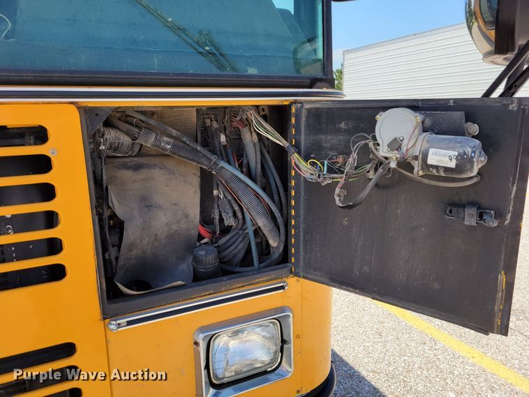 image for item DM2374 2004 Thomas Saf-T-Liner MVP EF  school bus