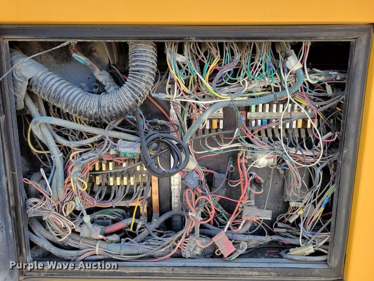 image for item DM2374 2004 Thomas Saf-T-Liner MVP EF  school bus