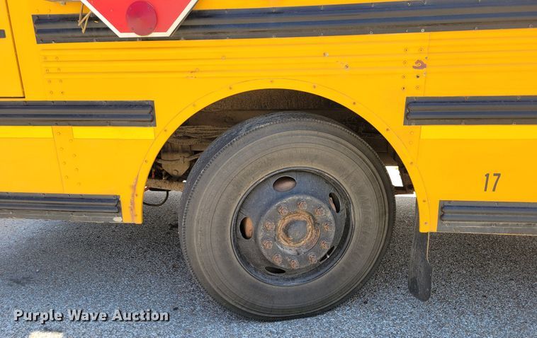 image for item DM2374 2004 Thomas Saf-T-Liner MVP EF  school bus