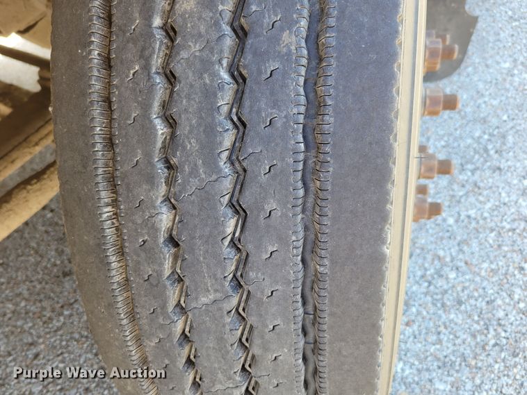 image for item DM2374 2004 Thomas Saf-T-Liner MVP EF  school bus