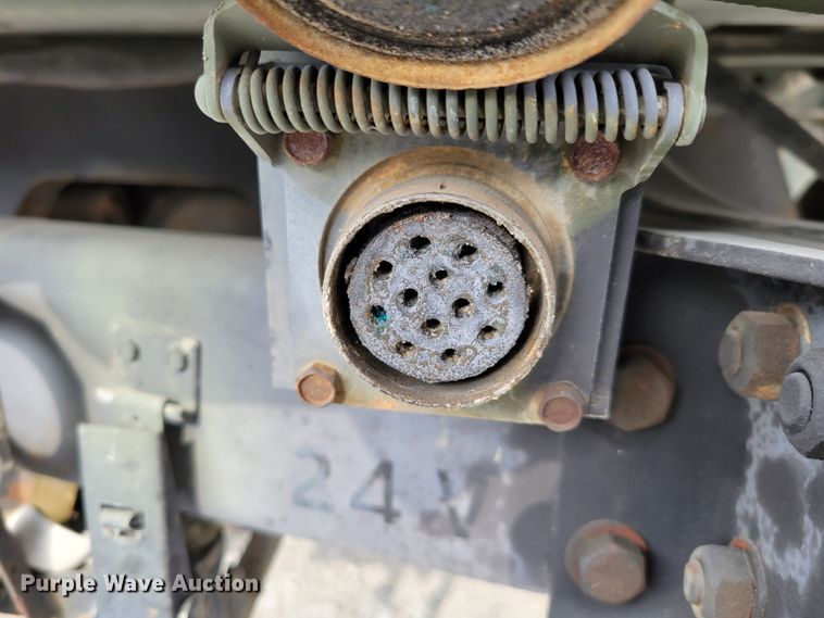 image for item DM2493 1989 Am General M998 Humvee  SUV