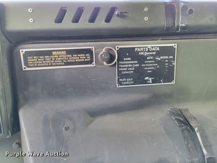 image for item DM2493 1989 Am General M998 Humvee  SUV