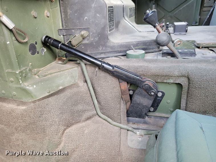 image for item DM2493 1989 Am General M998 Humvee  SUV