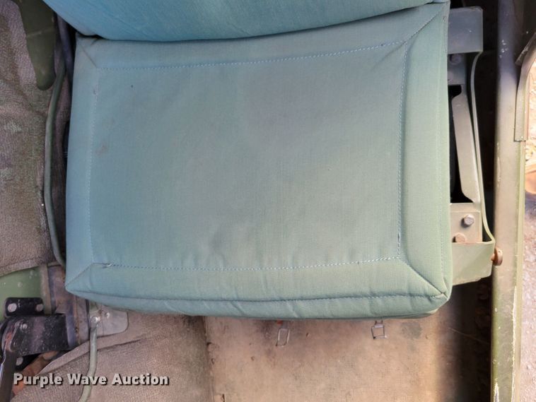 image for item DM2493 1989 Am General M998 Humvee  SUV