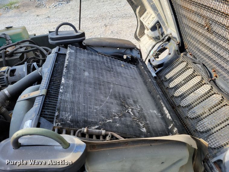 image for item DM2493 1989 Am General M998 Humvee  SUV