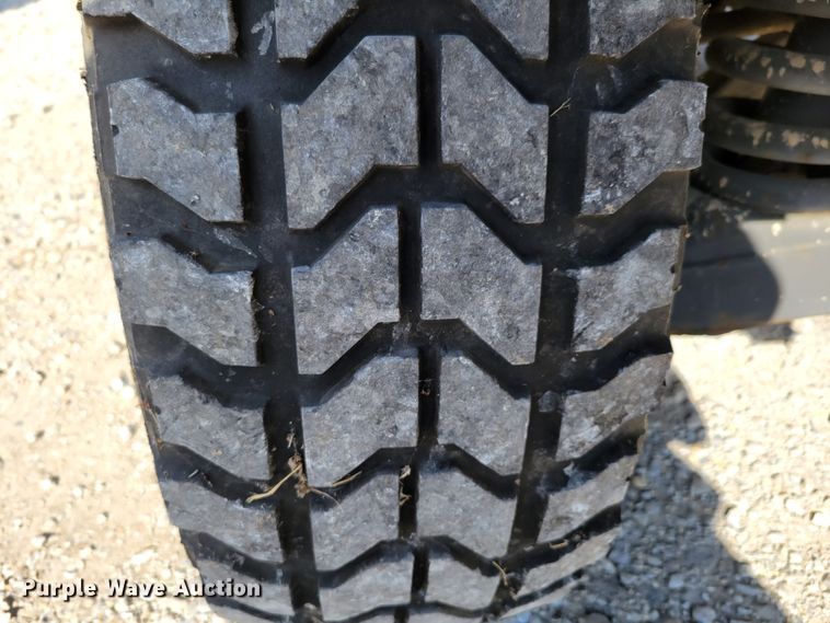 image for item DM2493 1989 Am General M998 Humvee  SUV