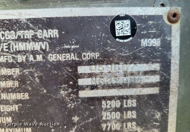 image for item DM2493 1989 Am General M998 Humvee  SUV