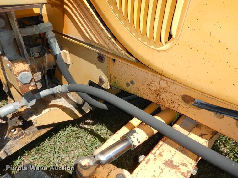 image for item DM3051 2004 John Deere 6420  tractor