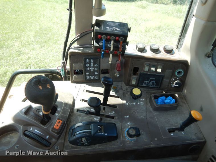 image for item DM3051 2004 John Deere 6420  tractor