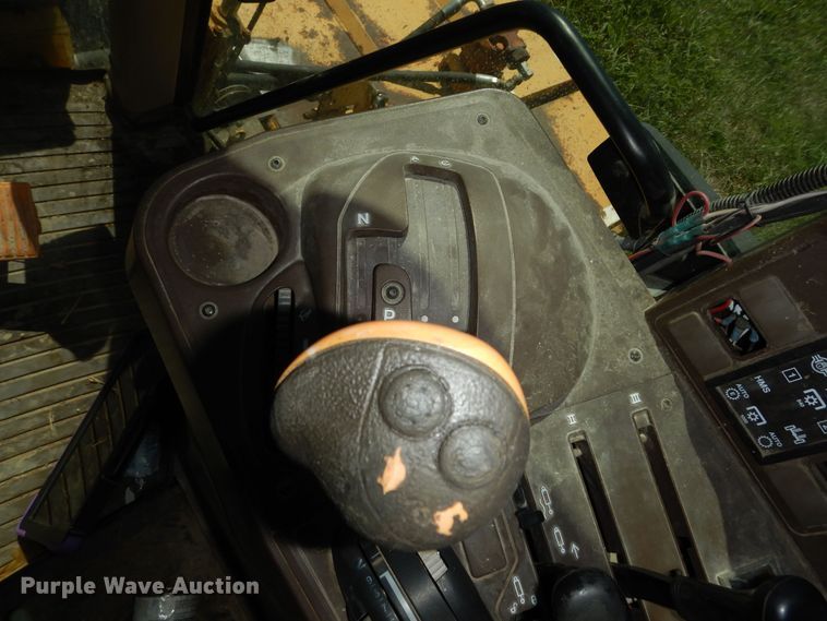 image for item DM3051 2004 John Deere 6420  tractor