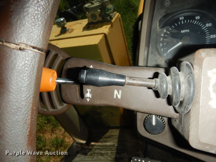 image for item DM3051 2004 John Deere 6420  tractor