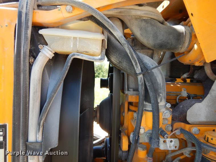 image for item DM3051 2004 John Deere 6420  tractor