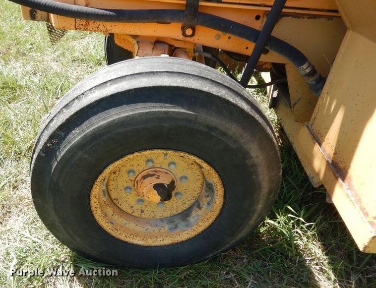 image for item DM3051 2004 John Deere 6420  tractor