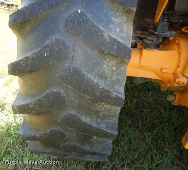 image for item DM3051 2004 John Deere 6420  tractor