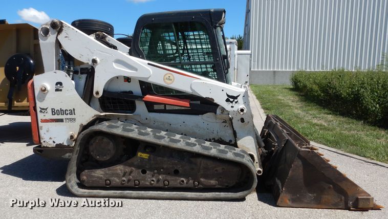 image for item DM3053 2014 Bobcat T750  tracked skid steer loader