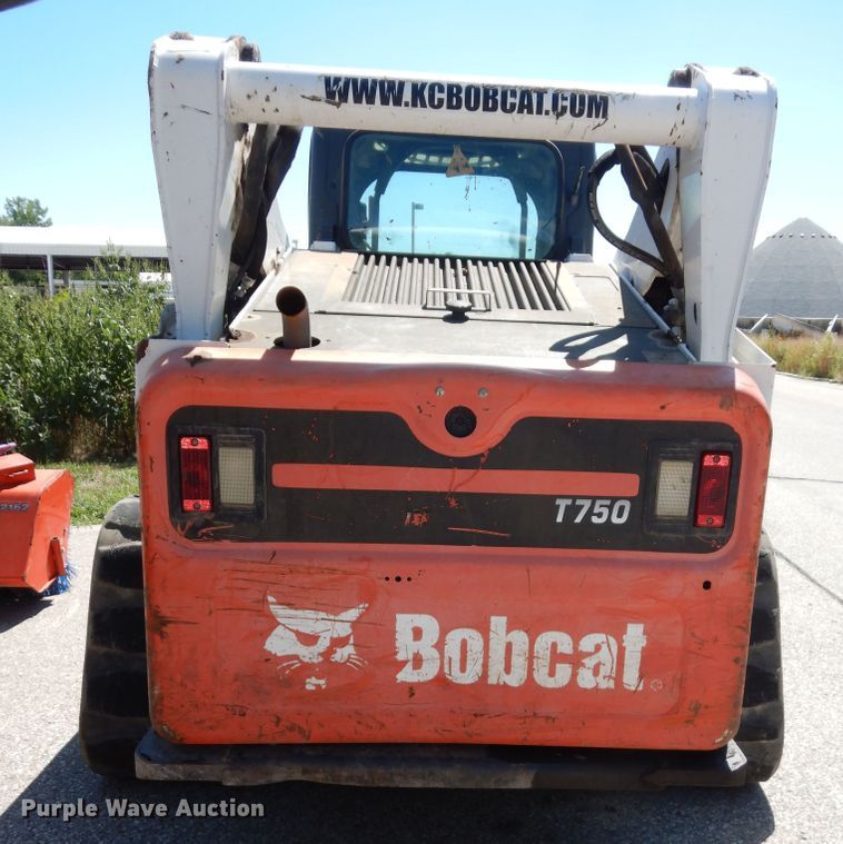 image for item DM3053 2014 Bobcat T750  tracked skid steer loader