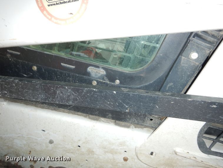 image for item DM3053 2014 Bobcat T750  tracked skid steer loader