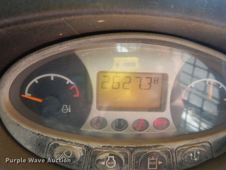 image for item DM3053 2014 Bobcat T750  tracked skid steer loader