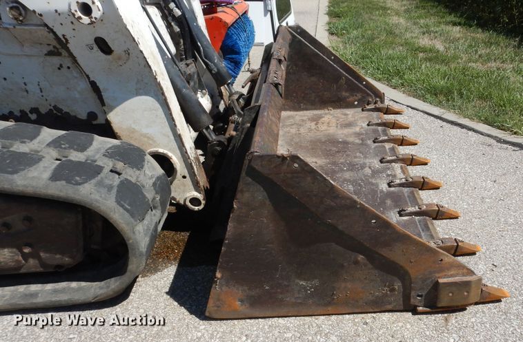 image for item DM3053 2014 Bobcat T750  tracked skid steer loader