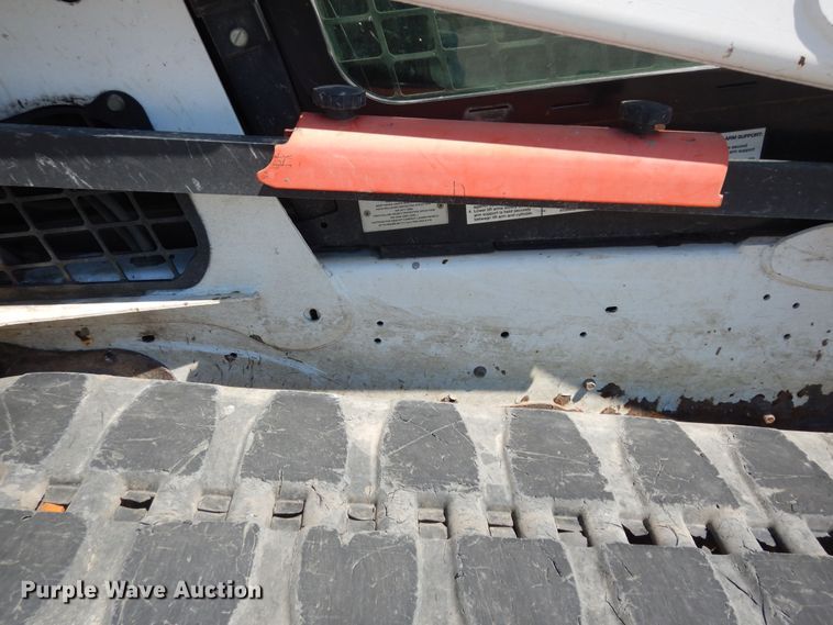 image for item DM3053 2014 Bobcat T750  tracked skid steer loader