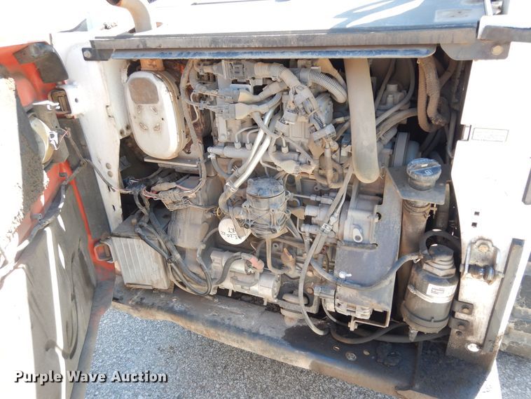 image for item DM3053 2014 Bobcat T750  tracked skid steer loader