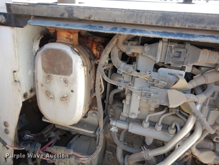 image for item DM3053 2014 Bobcat T750  tracked skid steer loader