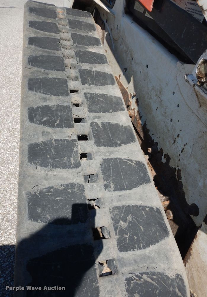 image for item DM3053 2014 Bobcat T750  tracked skid steer loader