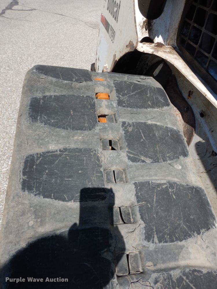 image for item DM3053 2014 Bobcat T750  tracked skid steer loader