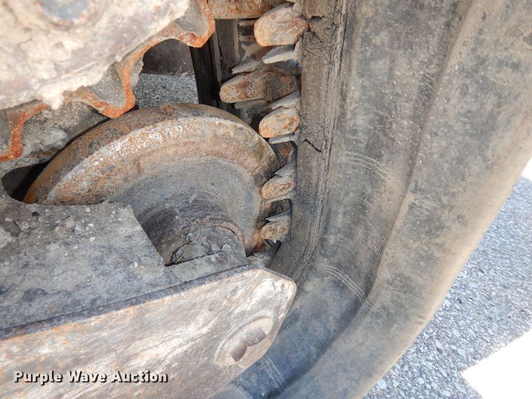 image for item DM3053 2014 Bobcat T750  tracked skid steer loader