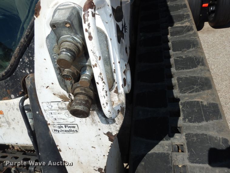 image for item DM3053 2014 Bobcat T750  tracked skid steer loader